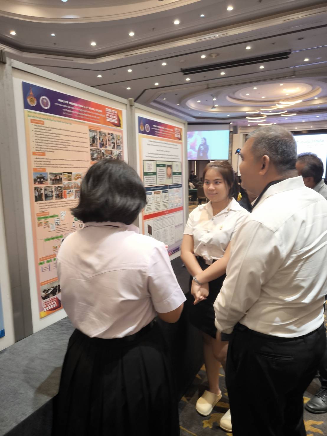 title - สวผ. เข้าร่วมพิธีเปิดโครงการมหกรรมงานวิจัย สิ่งประดิษฐ์ นวัตกรรม งานสร้างสรรค์ และทรัพย์สินทางปัญญา มหาวิทยาลัยเทคโนโลยีราชมงคลรัตนโกสินทร์ ประจำปี 256๙ (RMUTR RESEARCH & IP EXPO 2026)